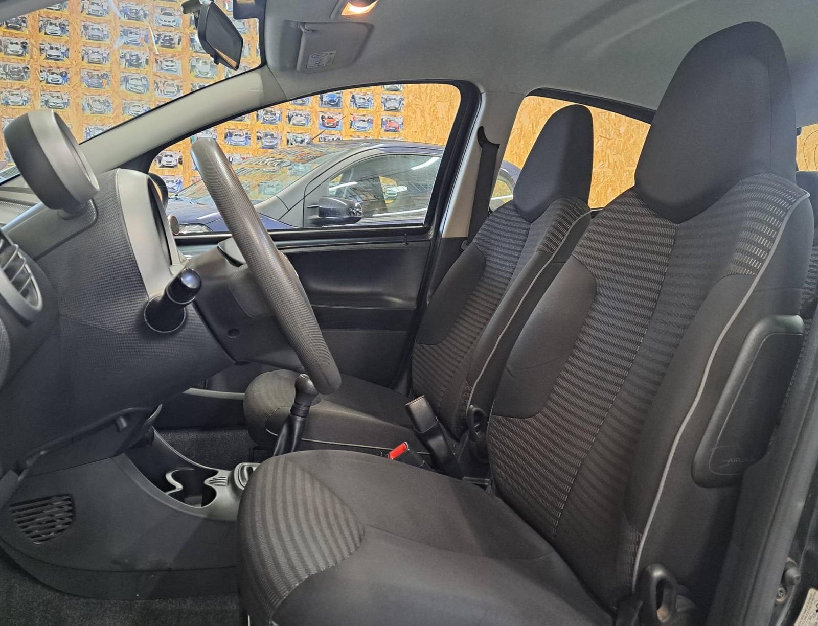 A vendre Peugeot 107 phase 2 essence boite manuelle 121 000 kms à Hyères