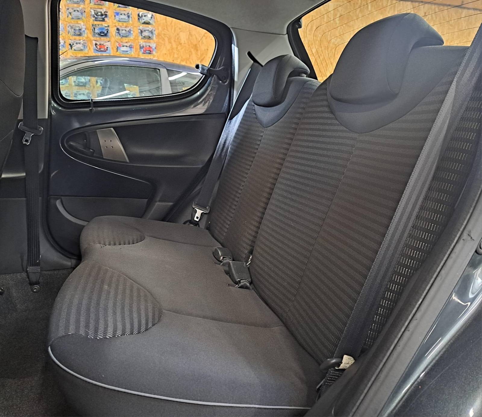 A vendre Peugeot 107 phase 2 essence boite manuelle 121 000 kms à Hyères