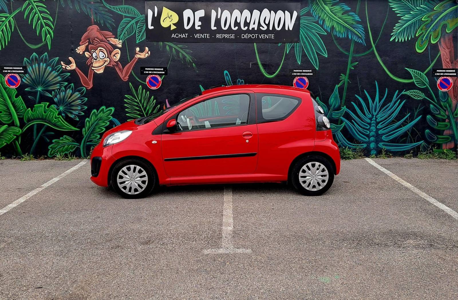 C1 d'occasion essence 3 portes rouge 1.0 12V Phase 2 avec 100 000KMS à Hyères