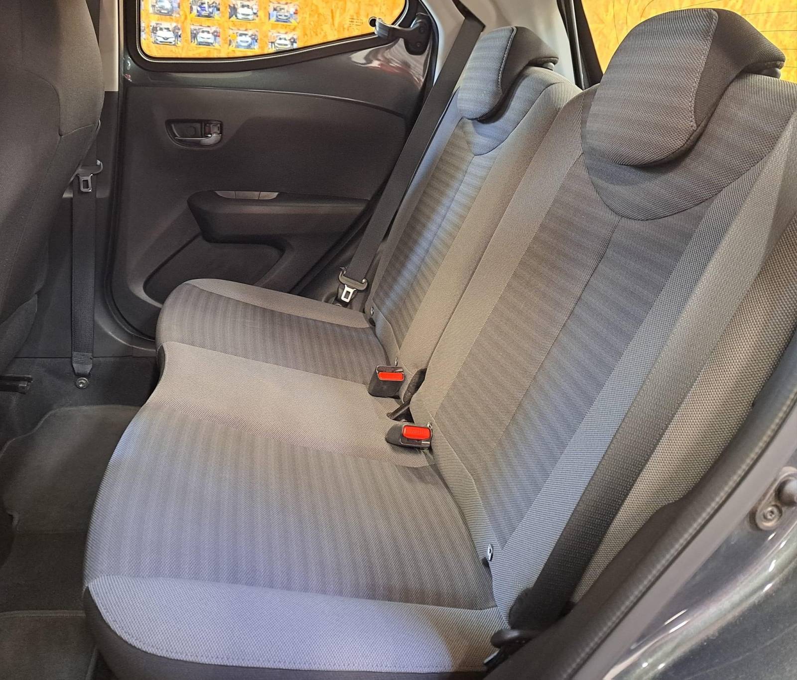 Vente d'une Toyota Aygo essence boite automatique 70 ch de 2019 avec 17 000kms proche de Toulon