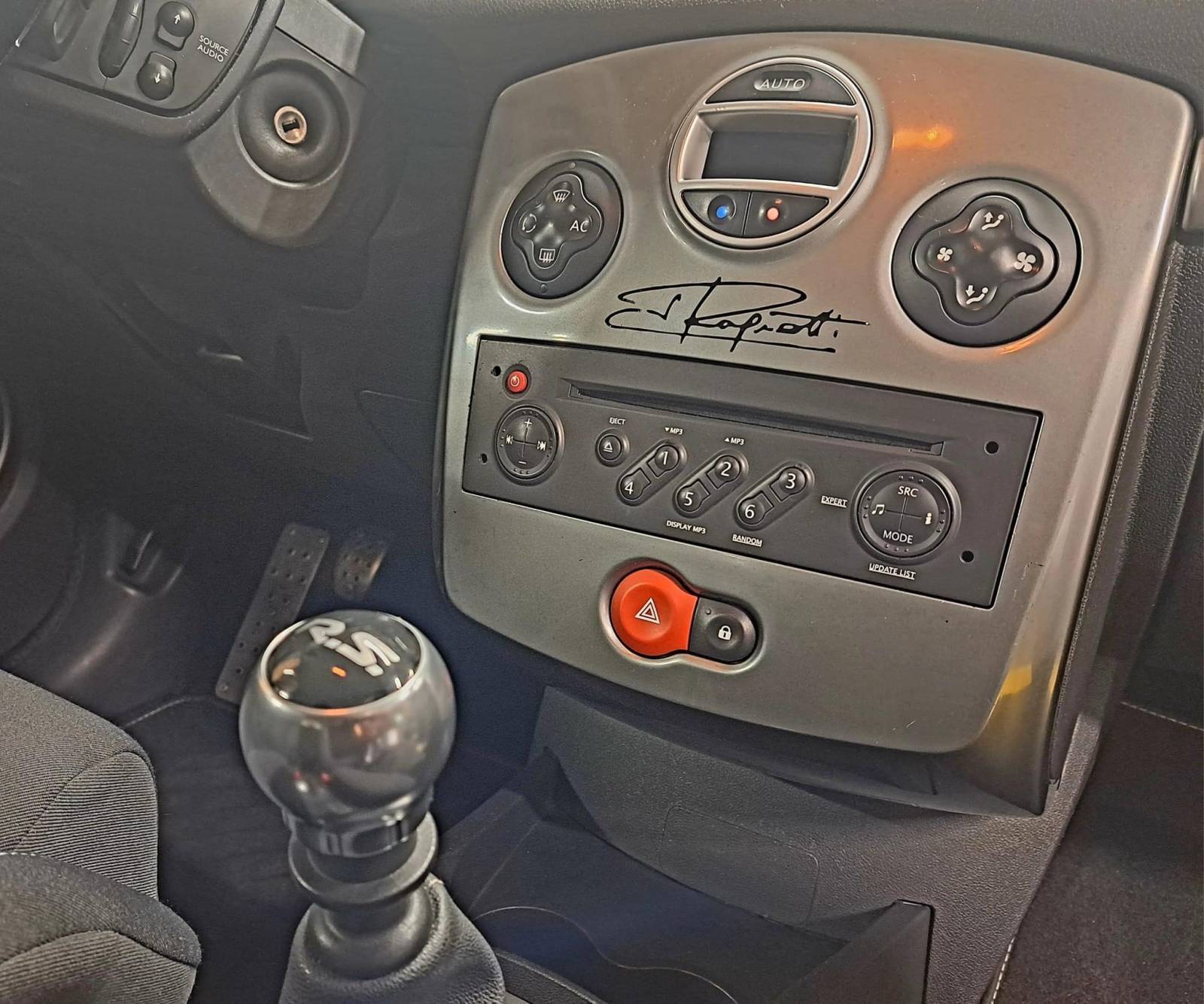 Renault sport Clio III rs 200ch Phase 1 R27 F1 TEAM à vendre à Hyères dans le VAR