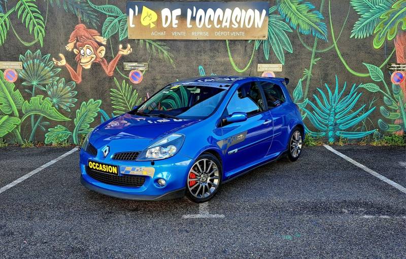 Renault sport Clio III rs 200ch Phase 1 R27 F1 TEAM à vendre à Hyères dans le VAR
